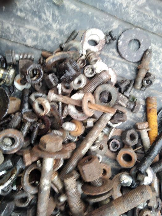 Болти гайки шайби