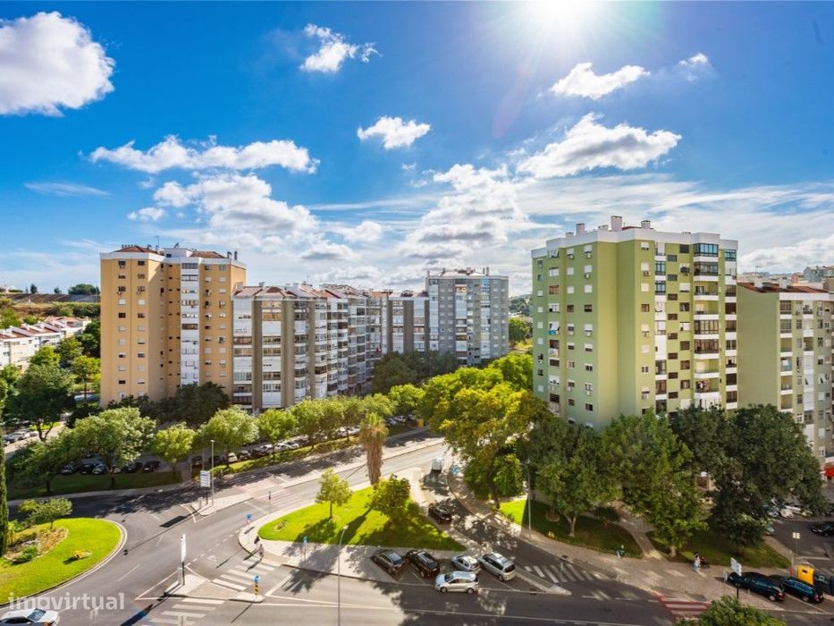 Apartamento 4 Assoalhadas em Alfornelos