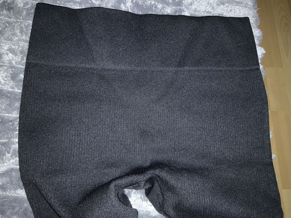 Чорні лосини в рубчик