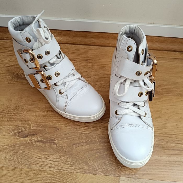 Białe snaykersy damskie By o la la... roz.37 używane