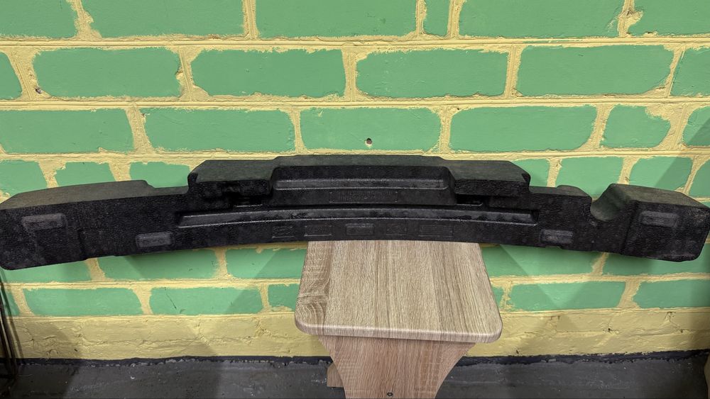 Абсорбер бампера,усилитель Хюндай Кона Hyundai Kona