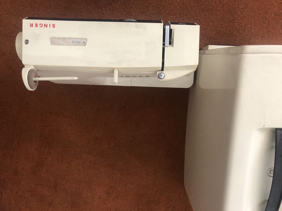 Maquina singer em bom estado