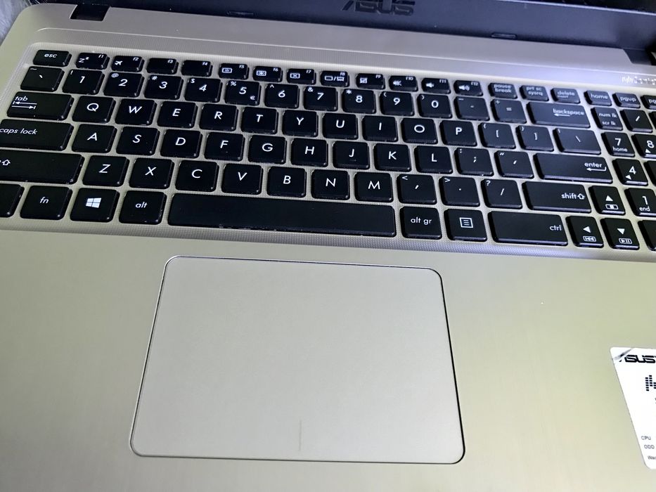 Laptop ASUS R540S