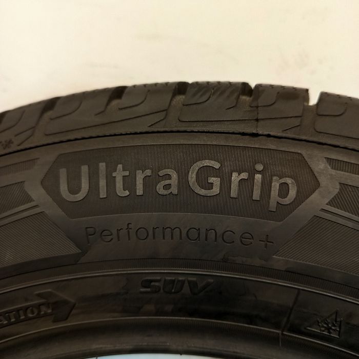 235/65R17 Goodyear UltraGrip