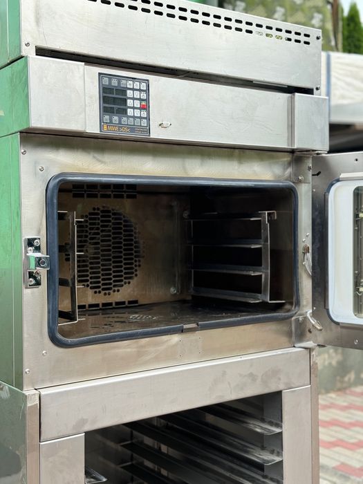 Хлібопіч Miwe aeromat пароконвектомат