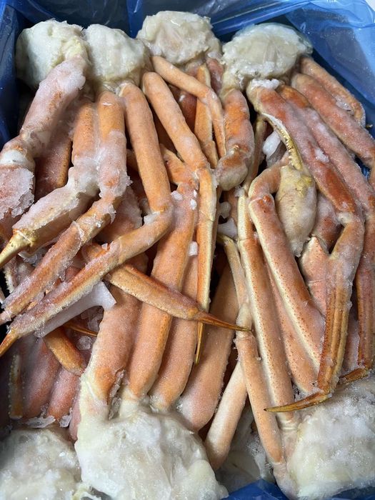 Клешні краба вареноморожені.