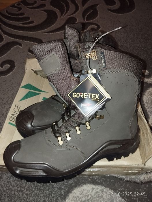 Взуття зимове,чоловіче(військові берці)
