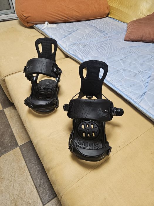 Продам кріплення Fastec на сноуборд почти нове. Катано 2 сезони.