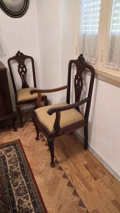 Móveis antigos para DIY / restauro