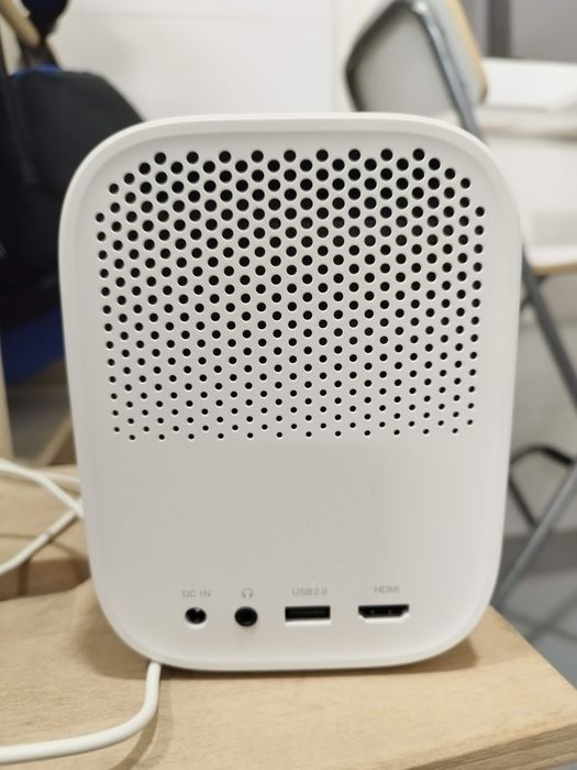 Xiaomi Mi Smart Compact Projector 120" – Como Novo