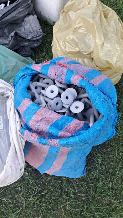 Sprzedam kolki okolo 1600szt taniooo..