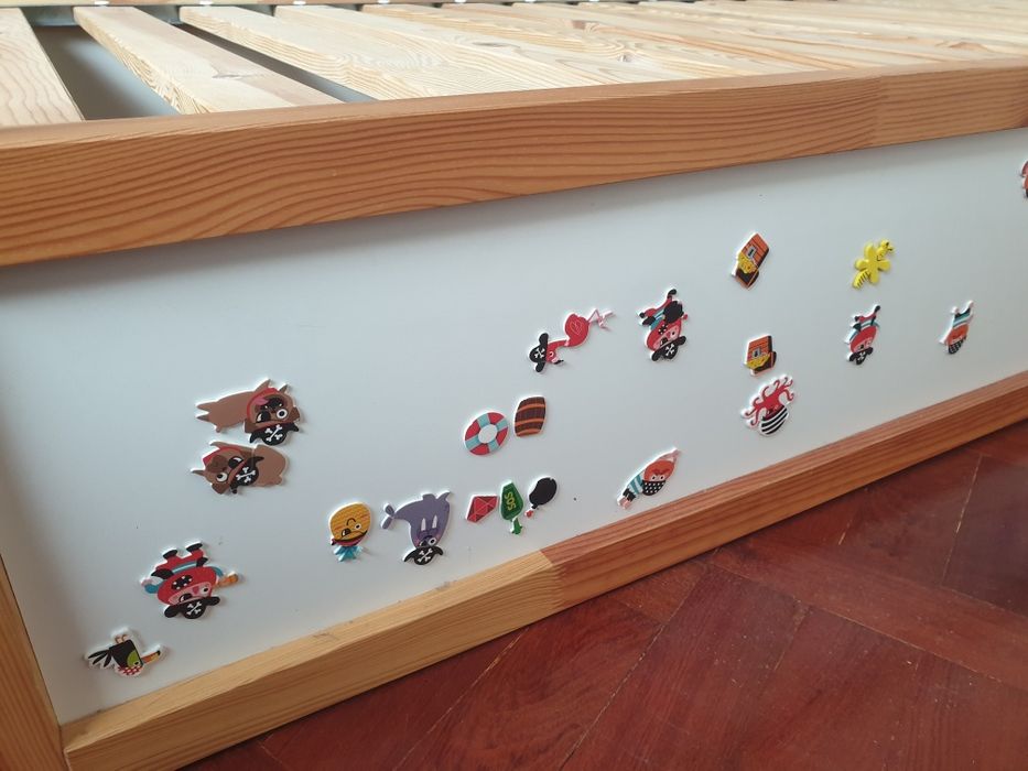 Cama reversível ikea