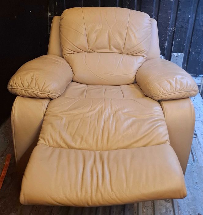 Fotel skórzany rozkładany