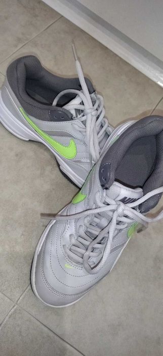 Кросівки nike 37,5 р
