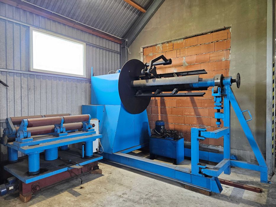 Rozwijak Odwijak do blachy w kręgach podajnik 17 ton 1800mm szerokość