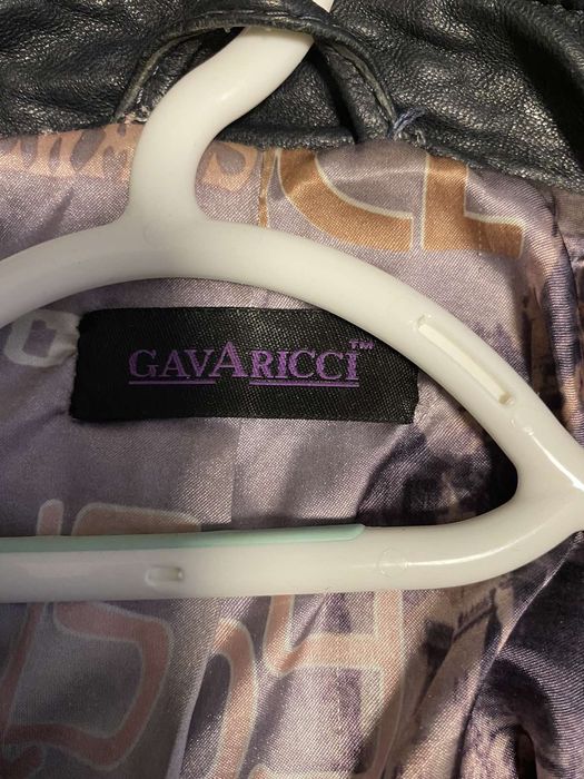 Куртки жіночі кожа,тканина