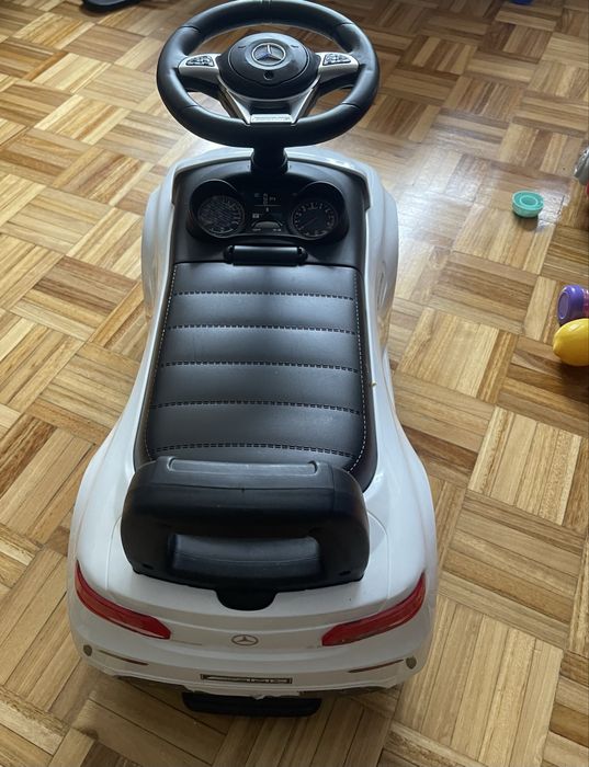 Carro de bebé com música