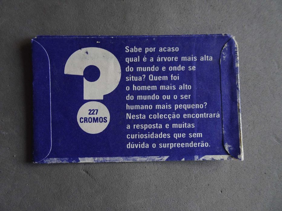 Carteira de cromos fechada Maravilhas e Curiosidades do Mundo
