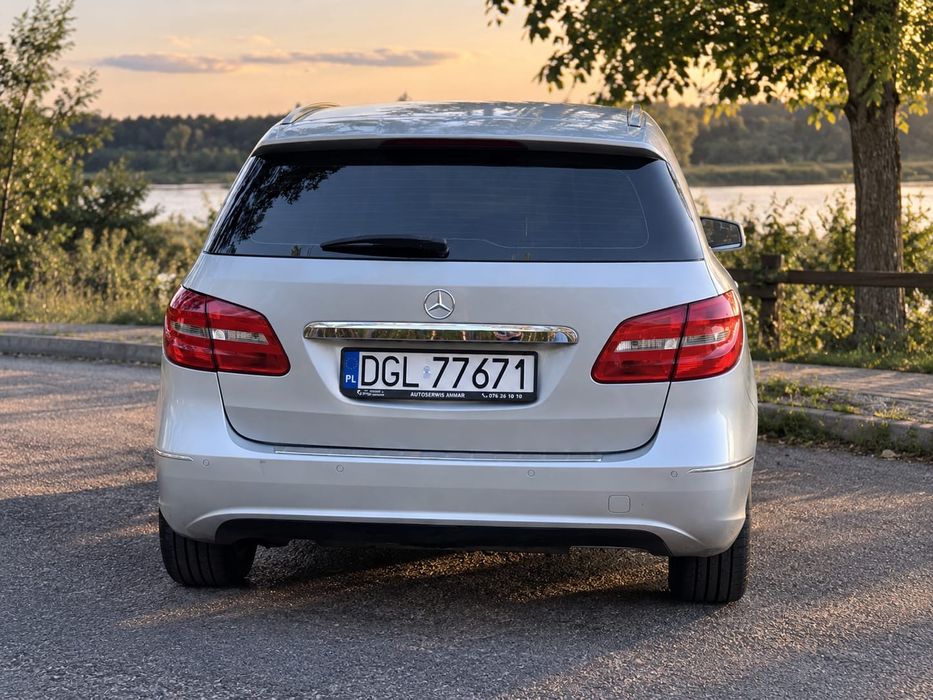 Mercedes W 246 BENZYNA B180