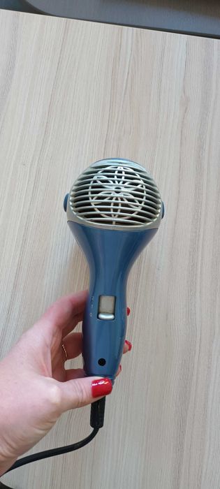 Suszarka do włosów Perfect.