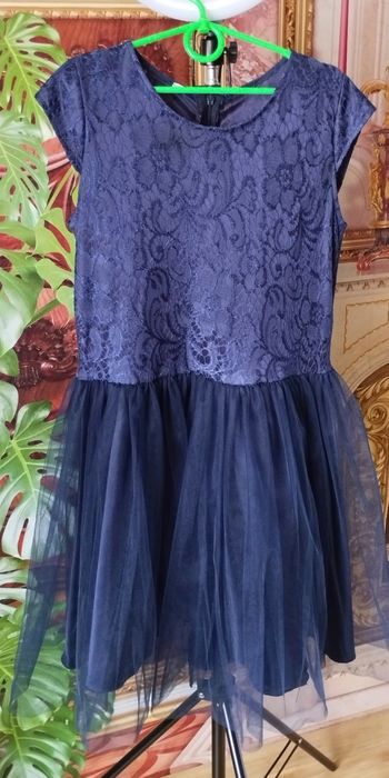 Нарядне плаття для дівчинки