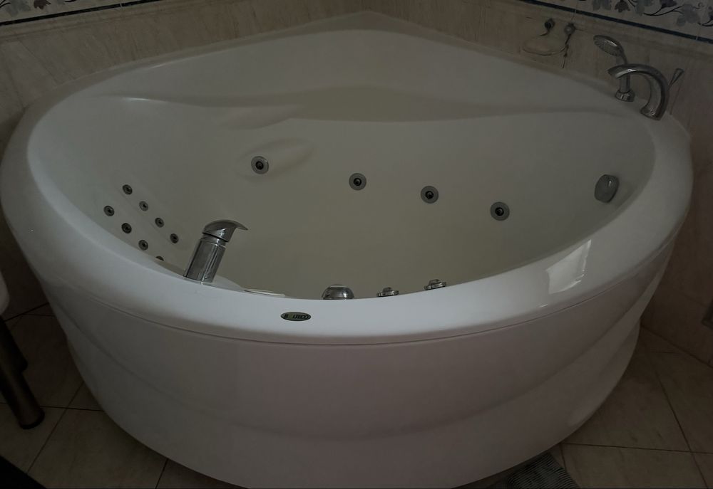 Ванна джакузи Balteco