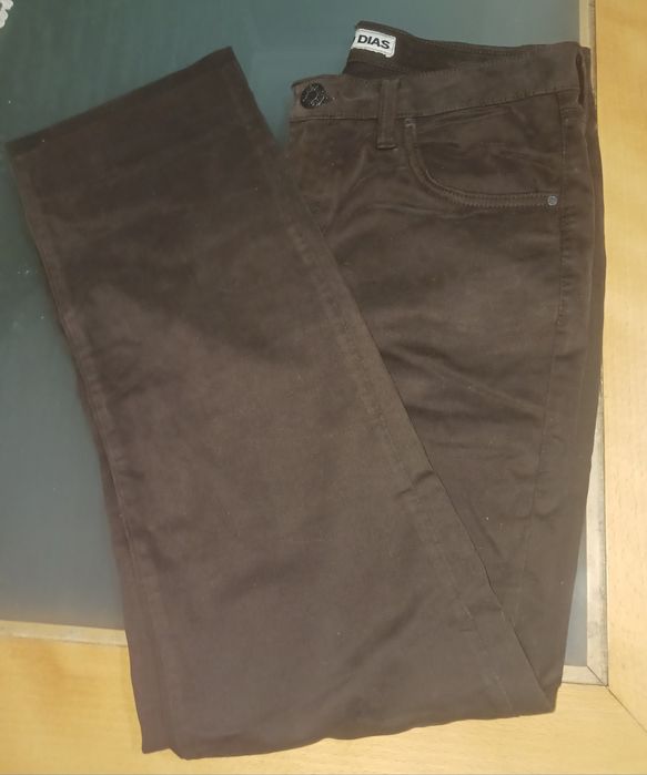 Calças Castanhas