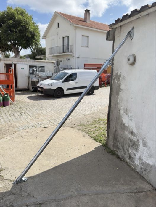 Escora / prumo galvanizado (puxa-empurra) 1700-3000mt base articulada