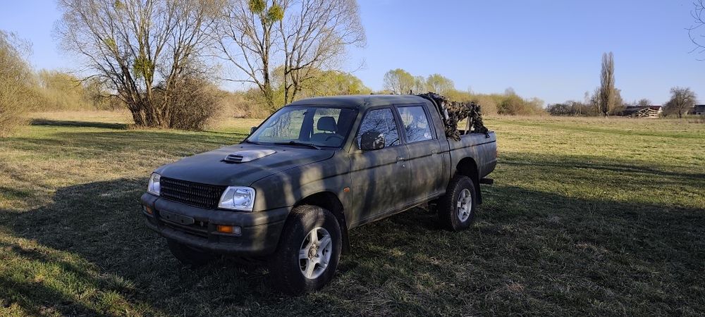 Пікап Mitsubishi L200 2.5 дизель повний привід