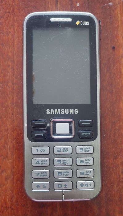 Продам три телефона Samsung