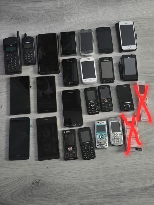 Telefony różnych marek