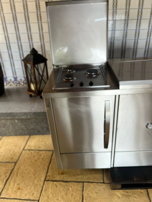 Fogão a gás e lenha como novo.