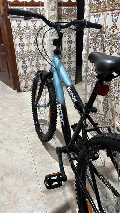 Shadow Roda 24'' 8-10 Anos Azul e Preta Berg