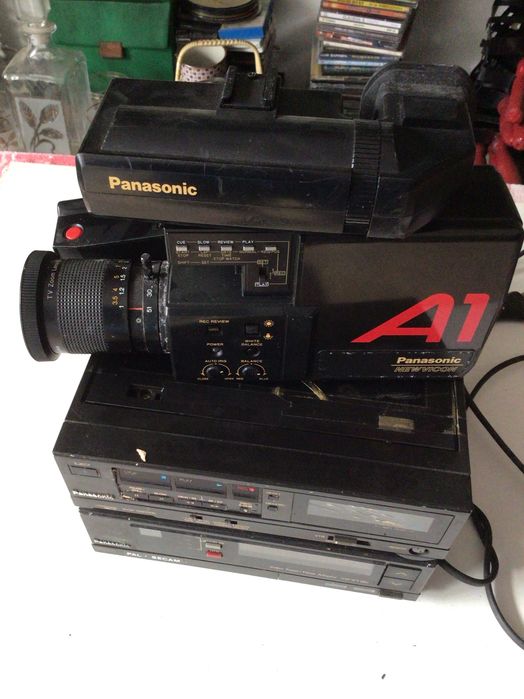 Maquina de filmar muito antiga PANASONIC A/1 ver outras fotos ,para colecionadores