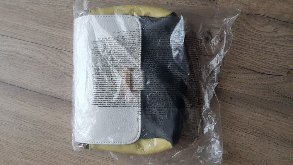 Nowa torebeczka torebka avon