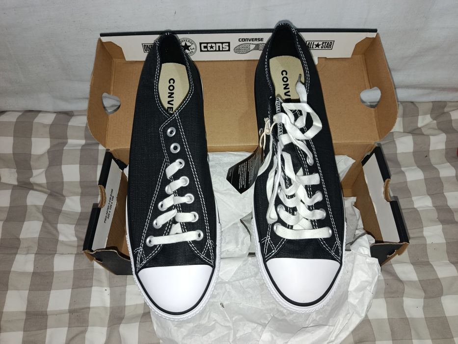 Sapatilhas Converse novas