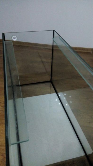 Аквариумы 117л, 200л, 300л. Коряги.