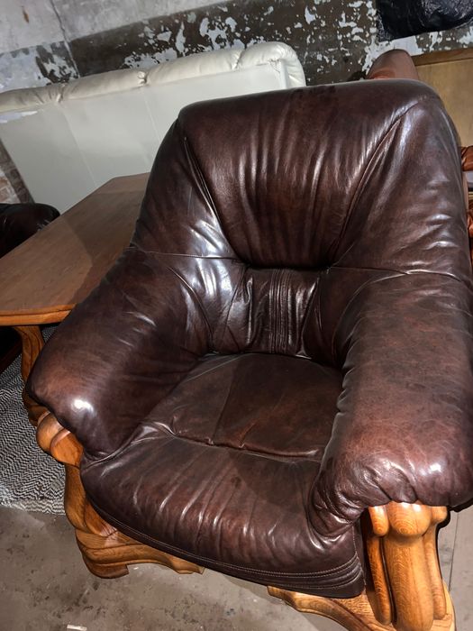 Шкіряні меблі 3,2,1 + стіл