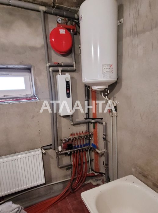 Капитальный двухэтажный дом , 4 комнаты , с. Красноселка