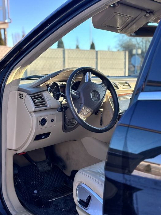 Продам автомобіль Mercedes-Benz r-class 320cdi  3.0 дизель 
Автомобіль