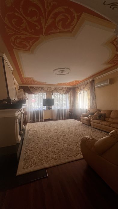 Элитный дом в с. Червоний Шахтарь (Вольное), ул. Набережная.