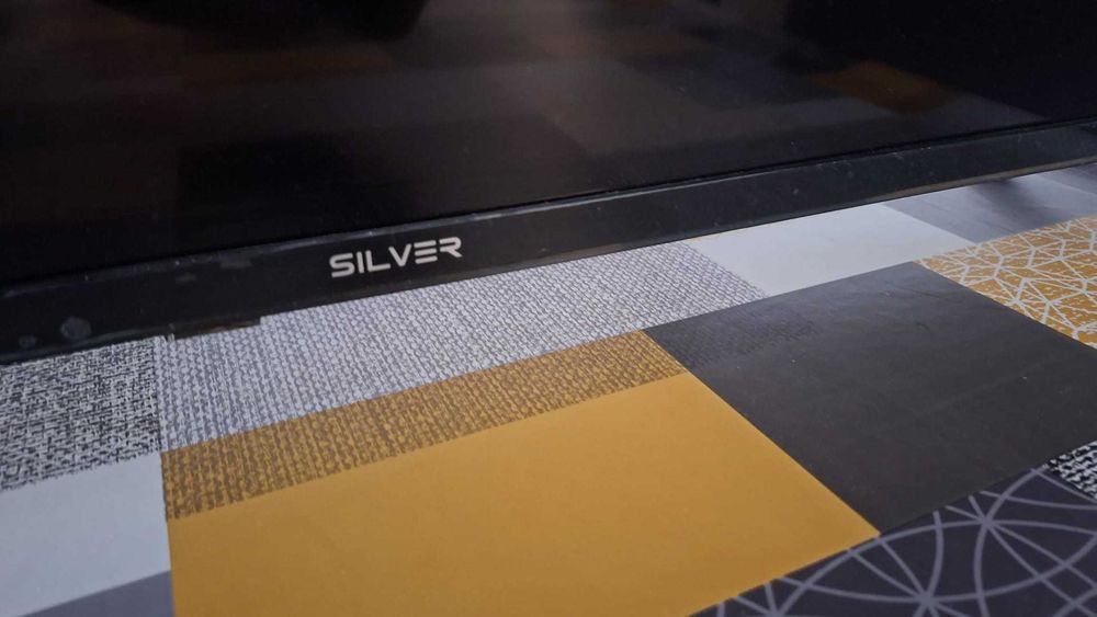 TV Silver 43" como NOVA