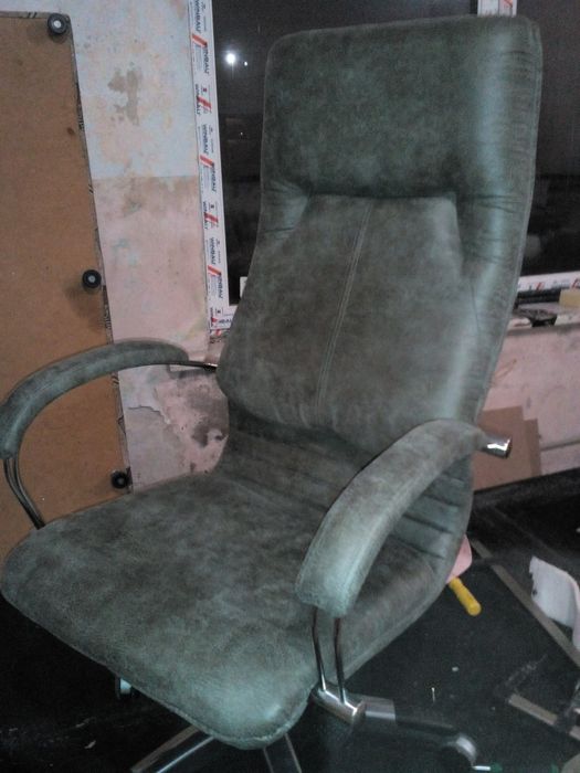 Перетяжка офісного крісла