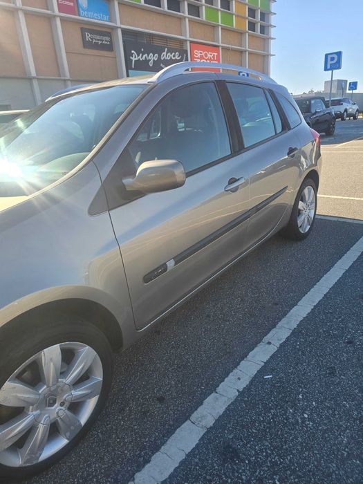 Vendo carrinha Renault Clio Break de 2008 a gasóleo, equipada com o fiável e muito económico motor 1.5 .