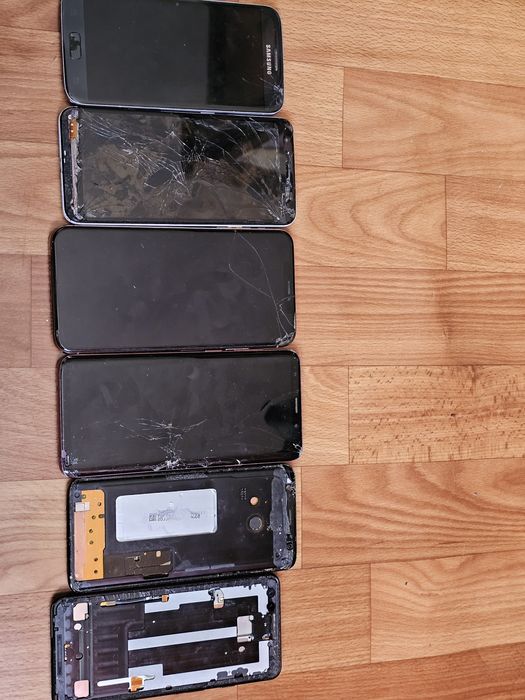 Продам лот телефонов на запчасти
