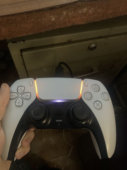 Vendo ps5 digital base de 1TB