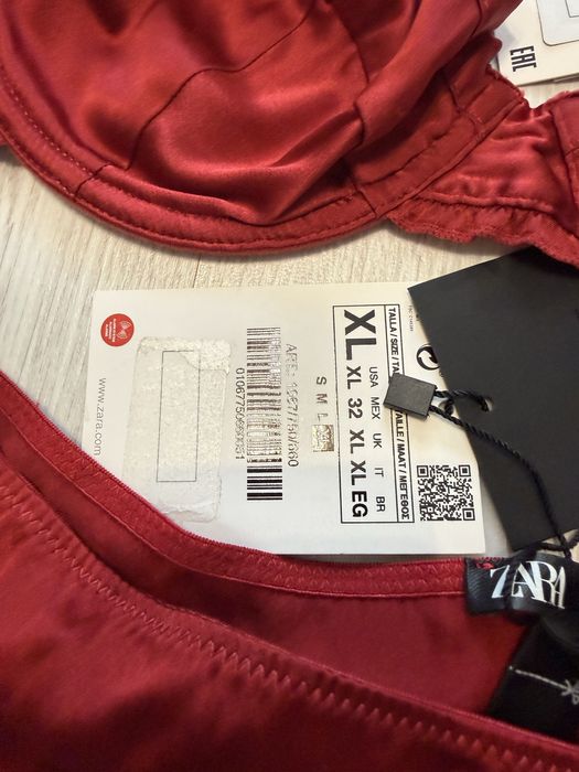 Білизна zara шовк