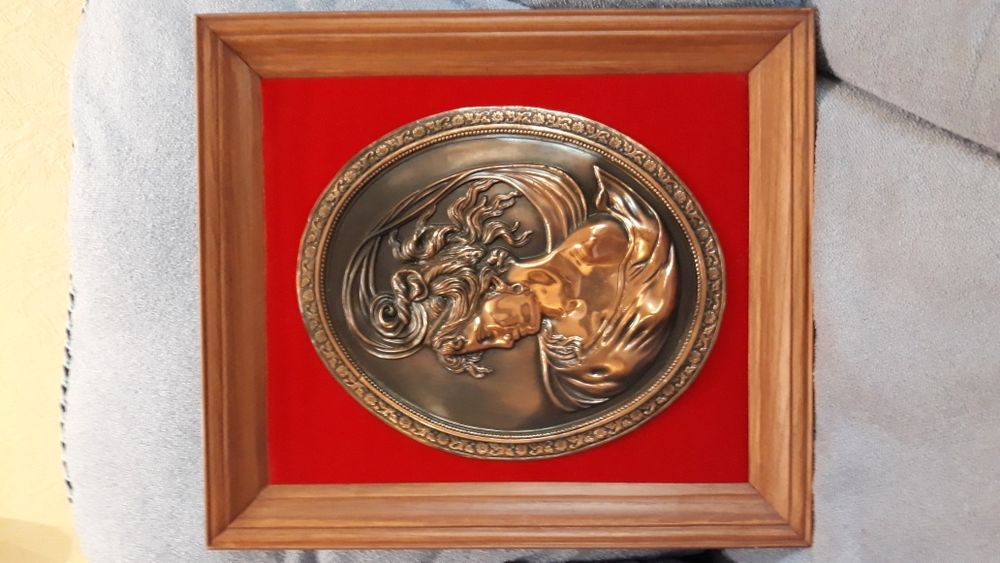 Картины 3 штуки:в рамках: 70х83; 78х60; 42х49