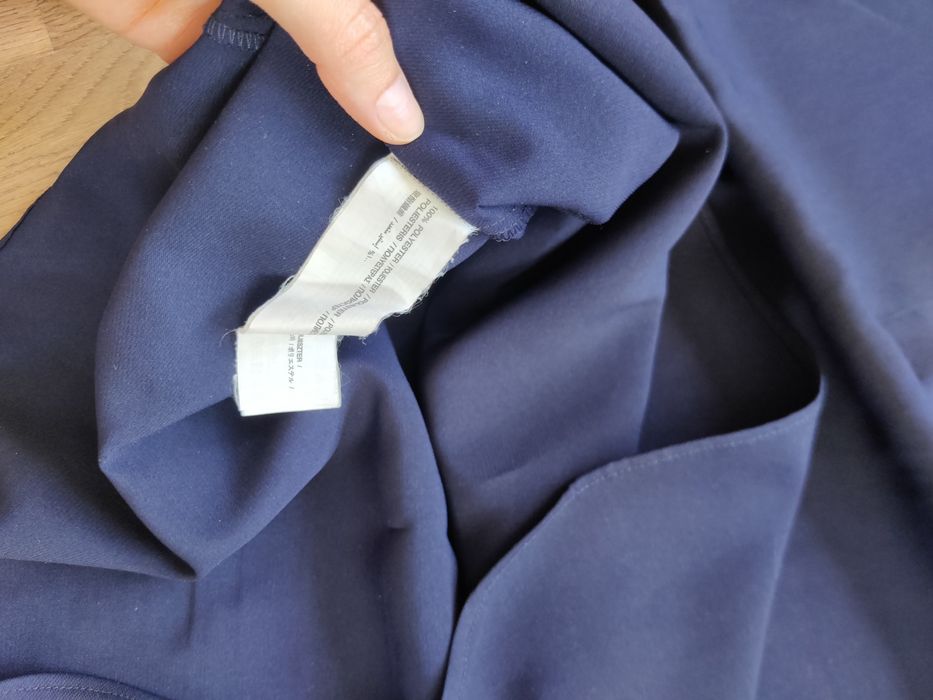 Vestido camiseiro com botões dourados / Mangogo
