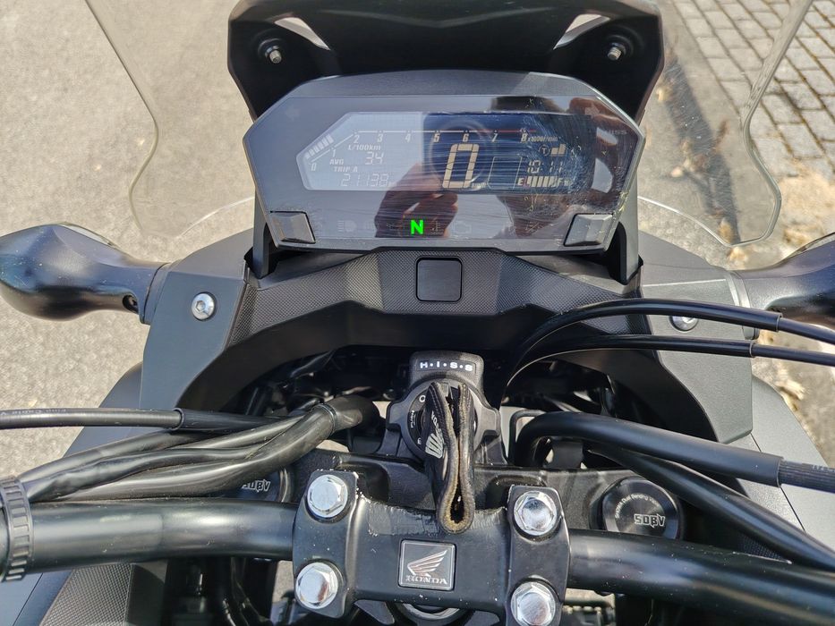 NC 750X em ótimo estado
